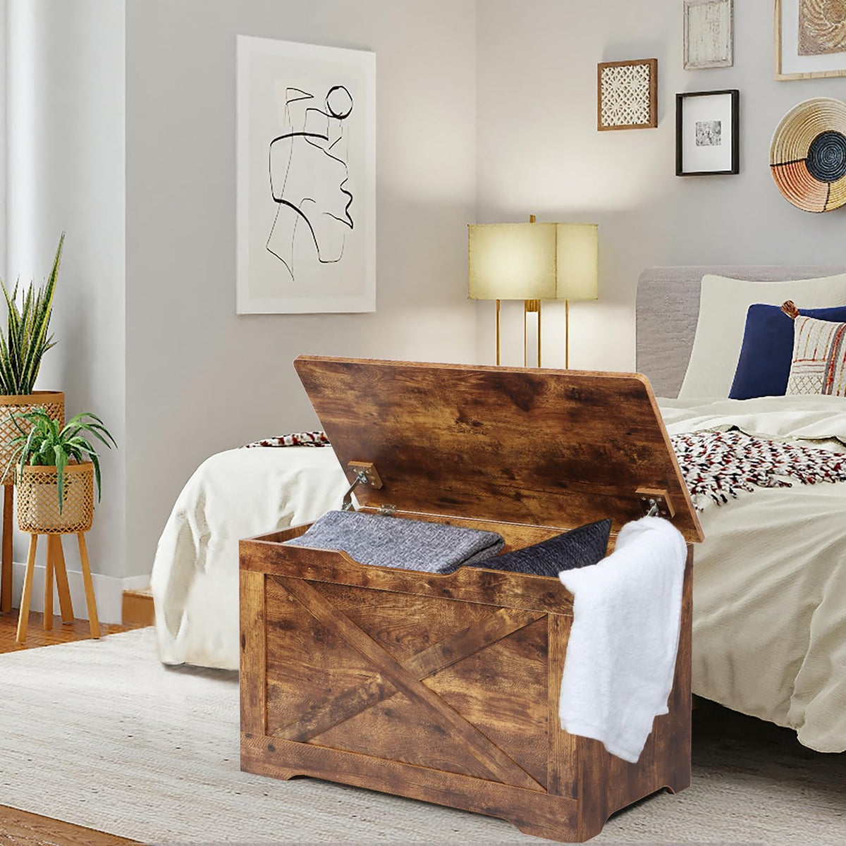 Storage Chest, Wooden Storage Bench, Entryway Shoes Bench with 2 Safety Hinges, Retro Storage Trunk for Living Room, Bedroom, 15.7 x 31.5 x 18.9 Inches, Rustic Brown
