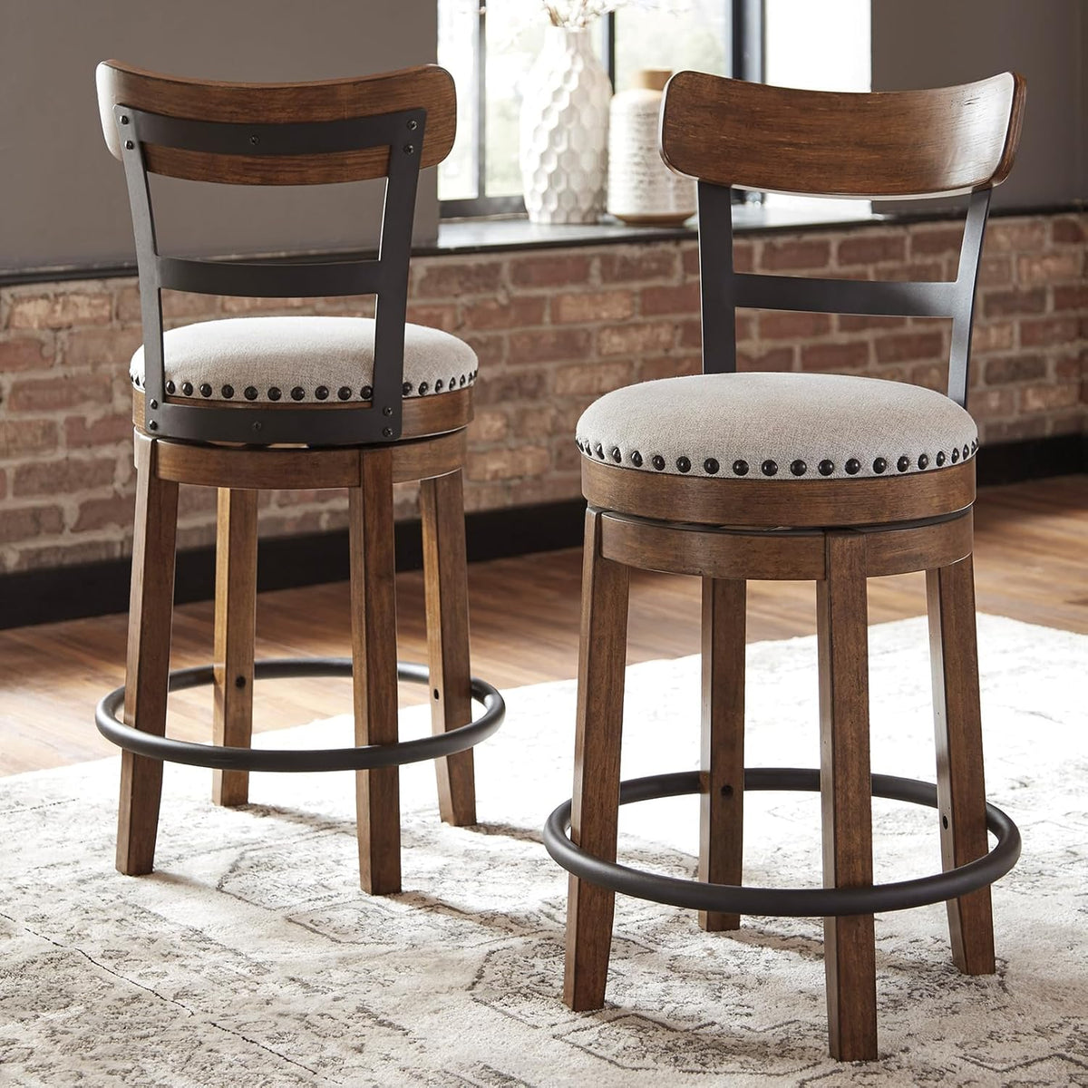 Signature Design by Ashley Valebeck Rustic Farmhouse 24.5” Counter Height Swivel Bar Stool, Brown