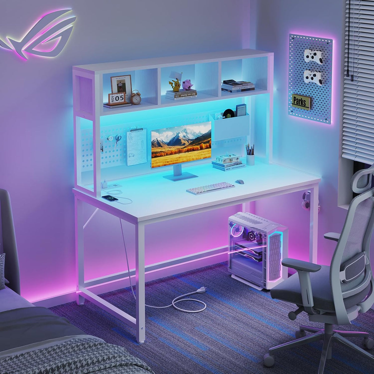 White Computer Desk with Hutch and Pegboard - Computer Desk with Power Outlets, 47 Inch Modern Study Teen Desk with Pegboard Storage Bag, Hooks and Side Bag,Writing Desk for Bedroom Home Office