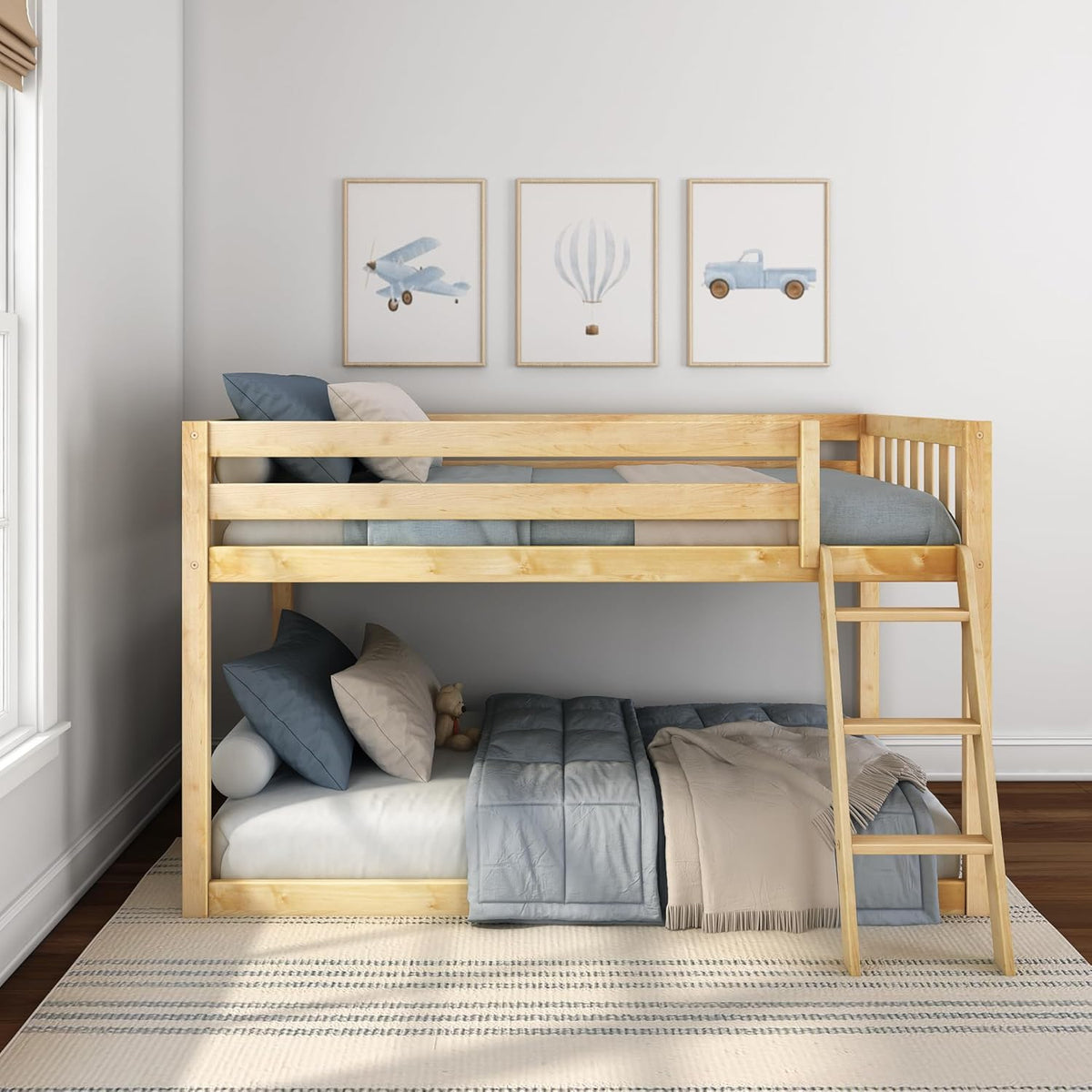 Max & Lily Fundamental Twin Low Bunk Bed, Kids Solid Wood Modern Bed Frame with Strong Wooden Slats, Non-Toxic Finishes, High Weight Capacity, Natural