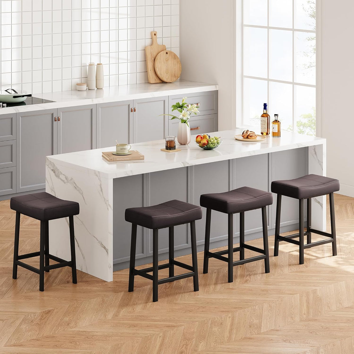 GarveeHome Counter Height Bar Stools Set of 4, 24 Inch Barstools for Kitchen Island Counter, Upholstered Padded Saddle Chairs with Curved Cushion, Easy Assembly, Brown